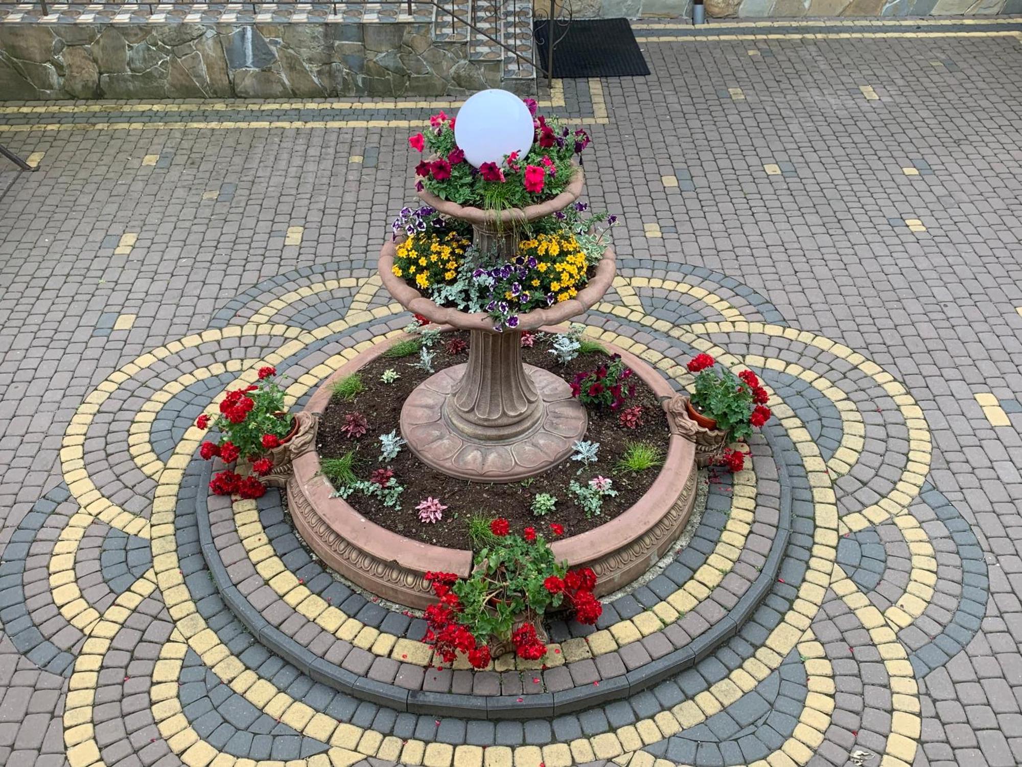 Sadyba Magnat Hotel Делятин Экстерьер фото